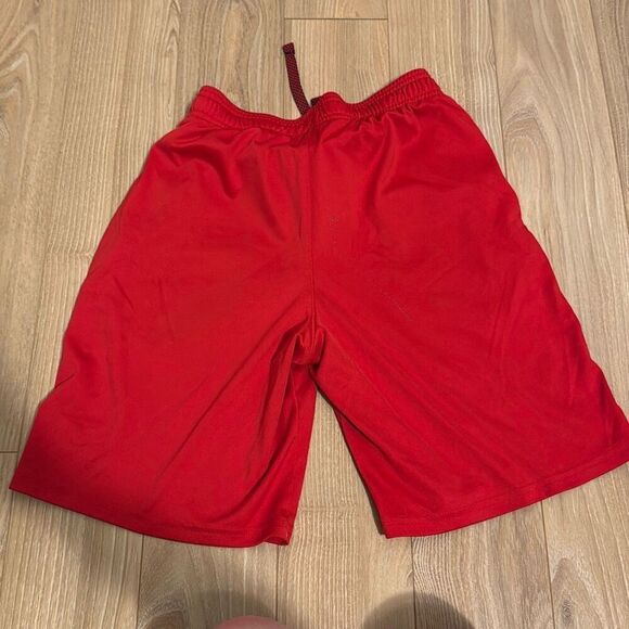 Under armour red athletic shorts size youth large boys - Picture 8 of 8